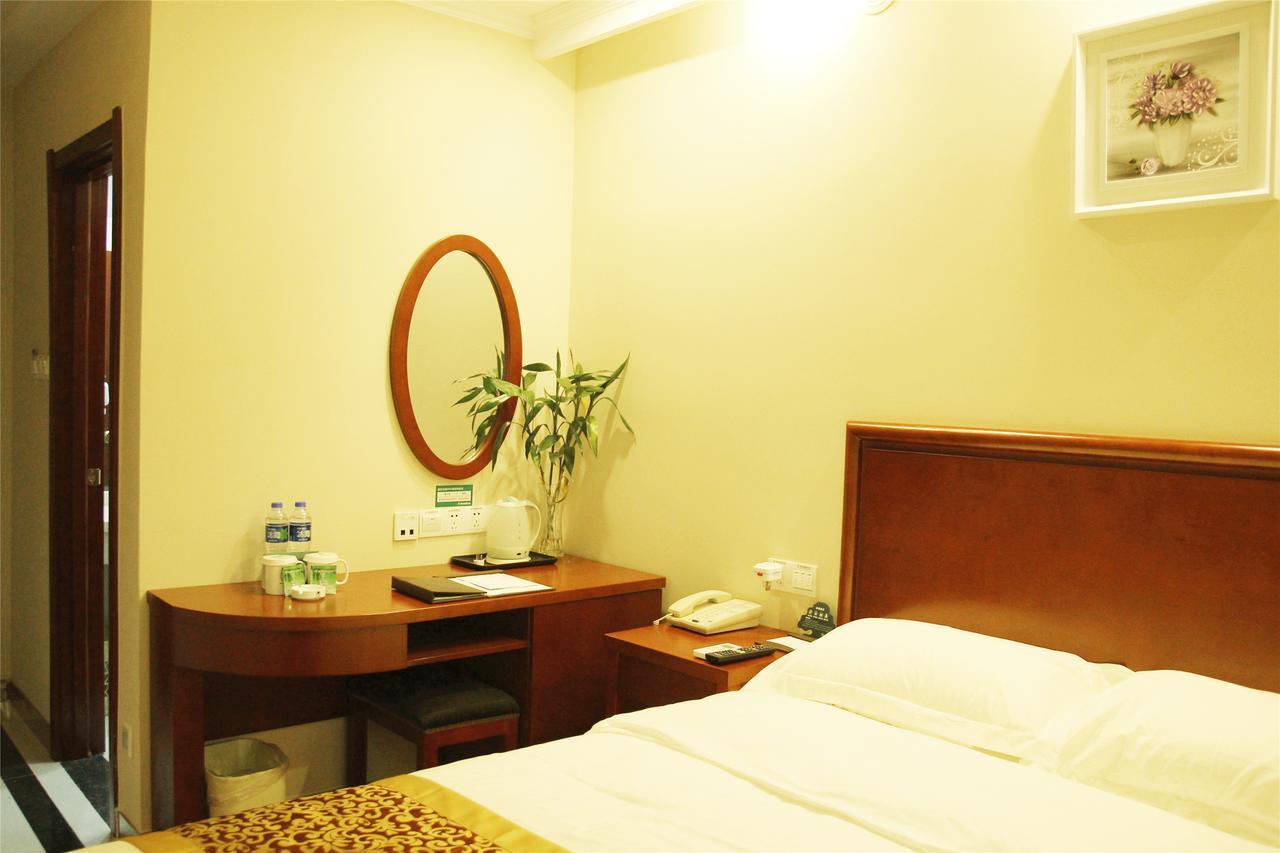 Greentree Inn Shanghai Pudong Airport Huaxia East Road Railway Station Shell Hotel Zewnętrze zdjęcie